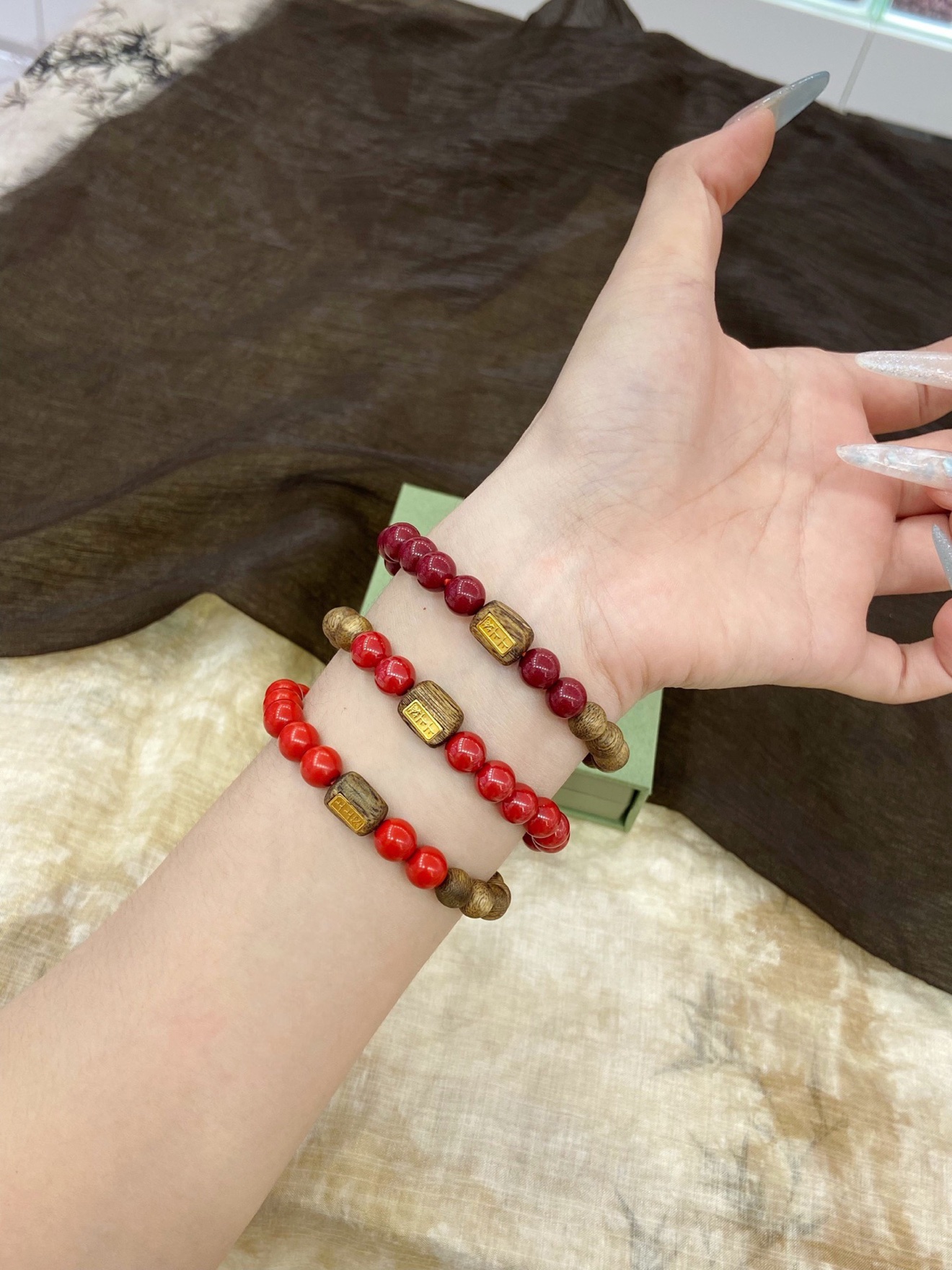 High-Content Cinnabar 'Shangshangqian' Bracelet